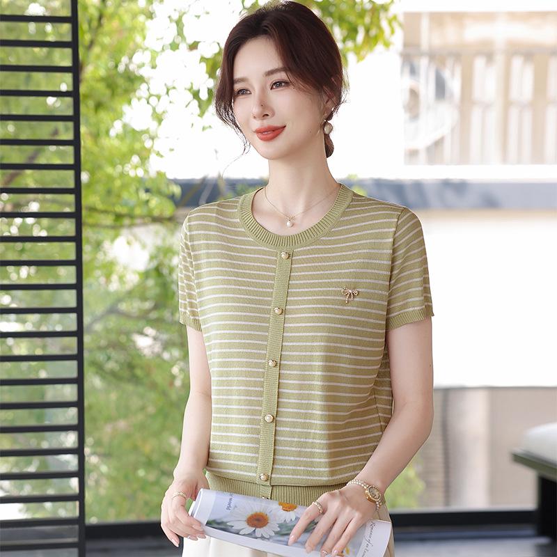 

Summer Striped Ice Silk T-Shirt for Young and Middle-Aged Women L 【recommended for under 105 lbs】