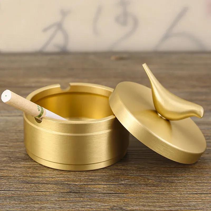 Bird brass covered ashtray,retro metal windproof ashtray,ashtray storage container suitable for office tea tables,car ashtrays