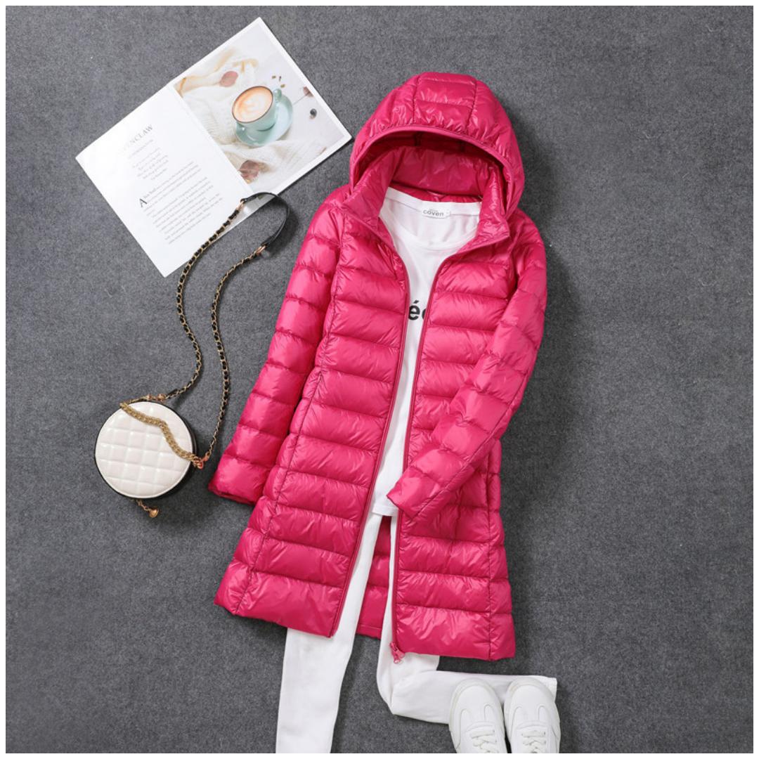 Женская ультралегкая куртка с капюшоном — фото 9