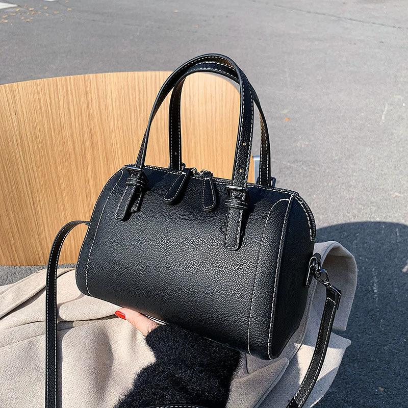 

Подушка Женская Сумка на Плечо Дорожная Ручная Сумка Кроссбоди для Женщин Винтажная Дизайнерская Сумка и Сумки 24x14x16cm