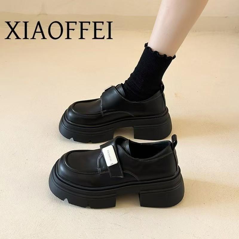 

Маленькие кожаные туфли в британском стиле женские осень 2025 новые весенне-осенние ретро универсальные увеличивающие рост юбка платформа лоферы одинарные туфли 35