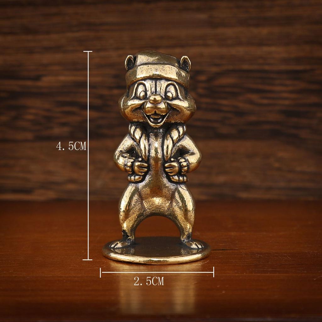 Miniatur-Tierfiguren aus Messing Niedliche Eichhörnchen-Statue Kleines Ornament Retro Heim Schreibtischdekoration DIY Schlüsselanhänger Hängezubehör