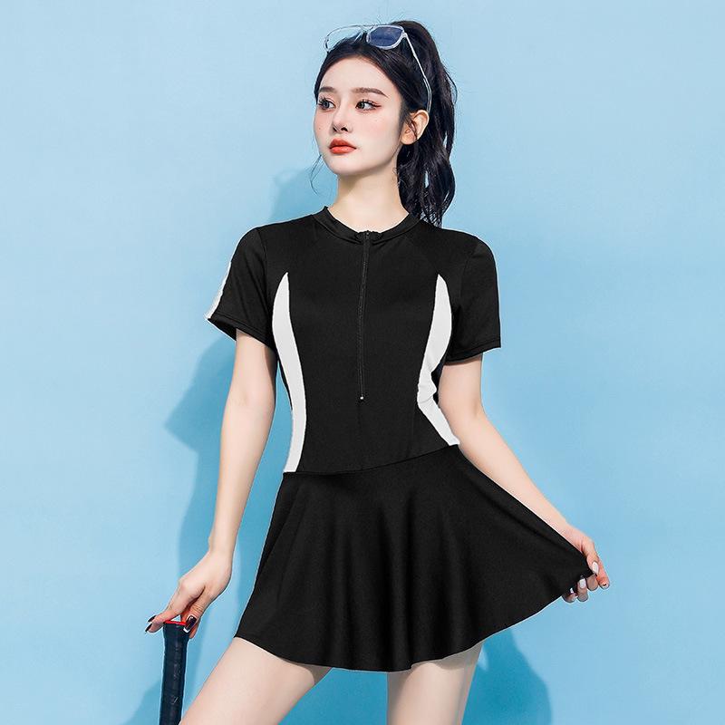 Women's Summer One-Piece Swimsuit   Student Style Cute Fresh Summer Swimwear  Tummy-Covering Flattering Women's Swimwear