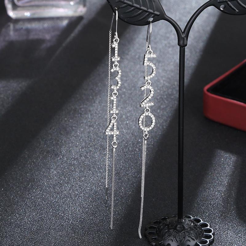 Brincos Longos Coreanos de Prata S925 Agulha Estrela & Lua Folha Trevo para Mulheres