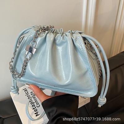 Korean Version Ins Chain Small Bag Women's 2025 New Foreign Style Pleated Hand Bucket Bag Commuter Shoulder Messenger Bag