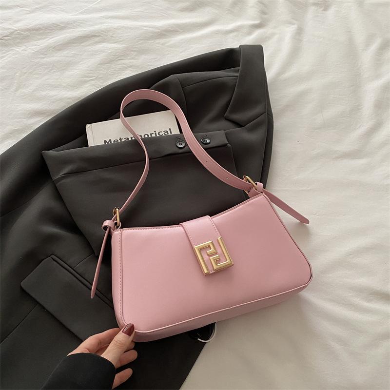 

В этом году популярная женская сумка через плечо с квадратным замком 2025 года, весна-лето, новая элегантная модная сумка через плечо в иностранном стиле с полумесяцем розовый