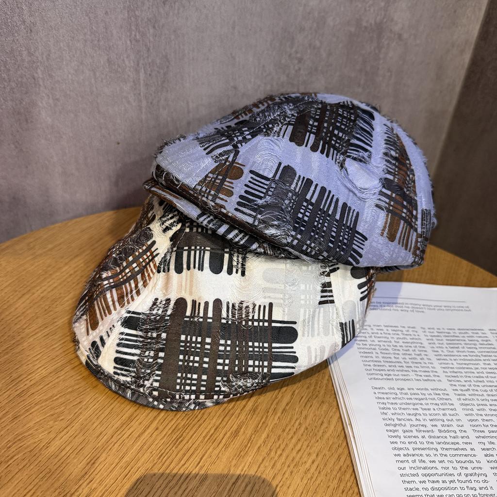 Forward Hat Retro With Featuring Graffiti Print Design And Short Brim For Daily