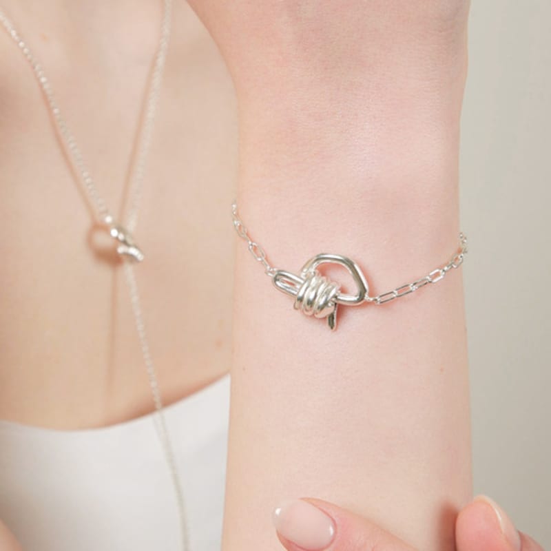 REINDEER KNOT BRACELET 04