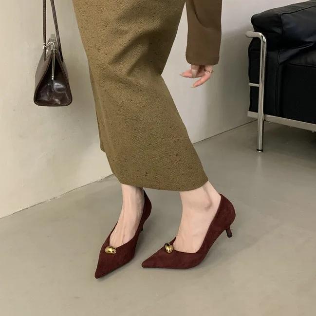 Eleganckie Buty na Koturnie Damskie Szpilki 2025 Nowe Szpiczaste Czółenka Biurowe Damskie Metalowa Klamra Płaskie Czółenka Modne Buty na Imprezę Sukienkowe