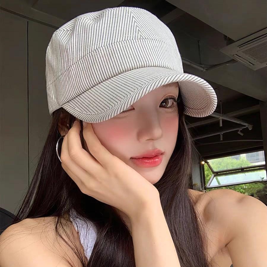 High-quality striped flat-top equestrian hat, women's summer thin beret, duckbill cap
