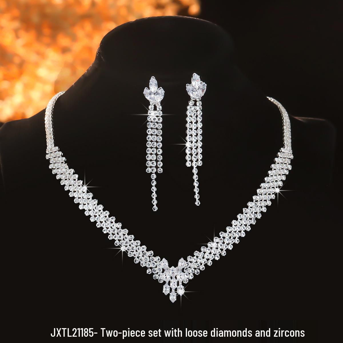 

Сверкающая Цепочка с Когтем Набор Серьги и Ожерелье со Стразами и Цирконием для Женщин - Ретро Элегантность