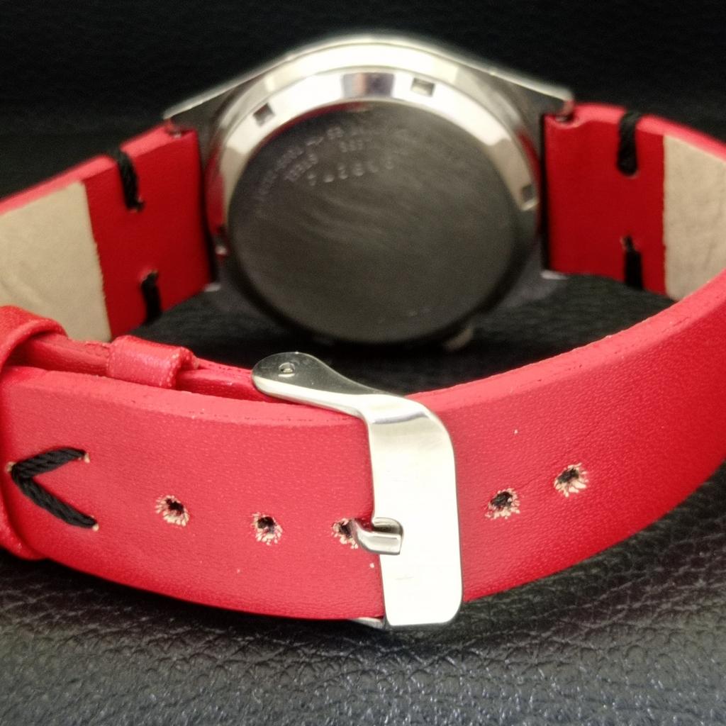 USED VINTAGE SEIKO 5 AUTOMATIC 7S26A JAPAN MENS RED COLOR DIAL WATCH a435008-2 R122-a435008