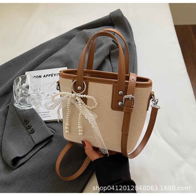 Vintage 2025 New Fashion Casual Commuter Tote Bag Sweet Silk Scarf Trendy Niche Girls Shoulder Bag Messenger Bag