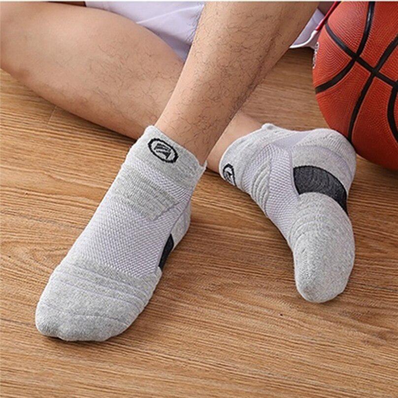 Exquisite Men Casual Thick Bottom Breathable Sweat-Absorbent Outdoor Sports Running Socks Basketball Sports Socks