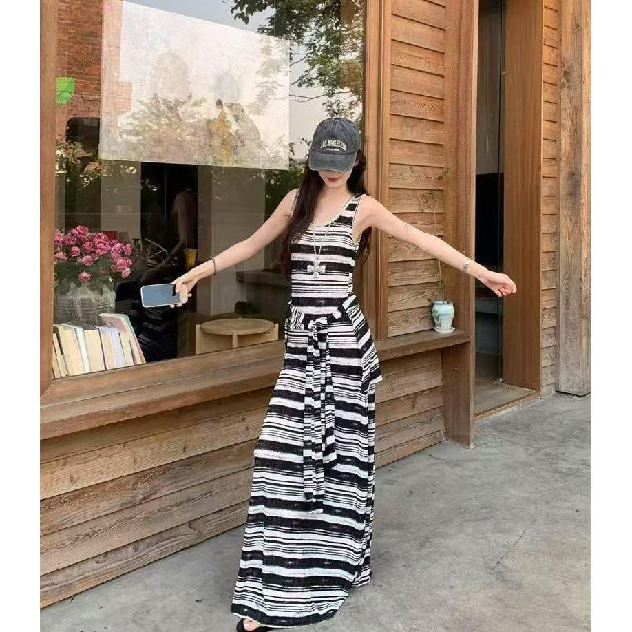 Black and white striped dress women s summer retro strap waist slim skirt sleeveless French temperament a word long dress S