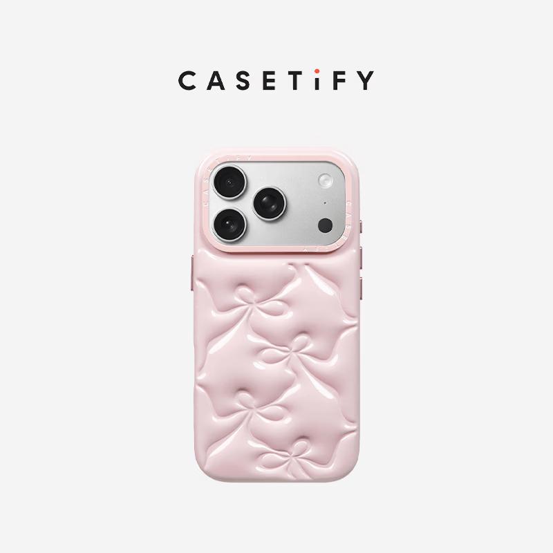 Пушистый чехол для телефона CASETiFY