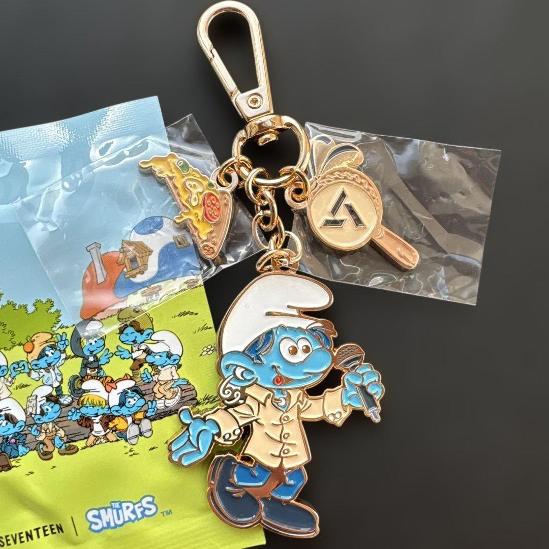 [USED] Smurf SEVENTEEN DK collaboration keychain