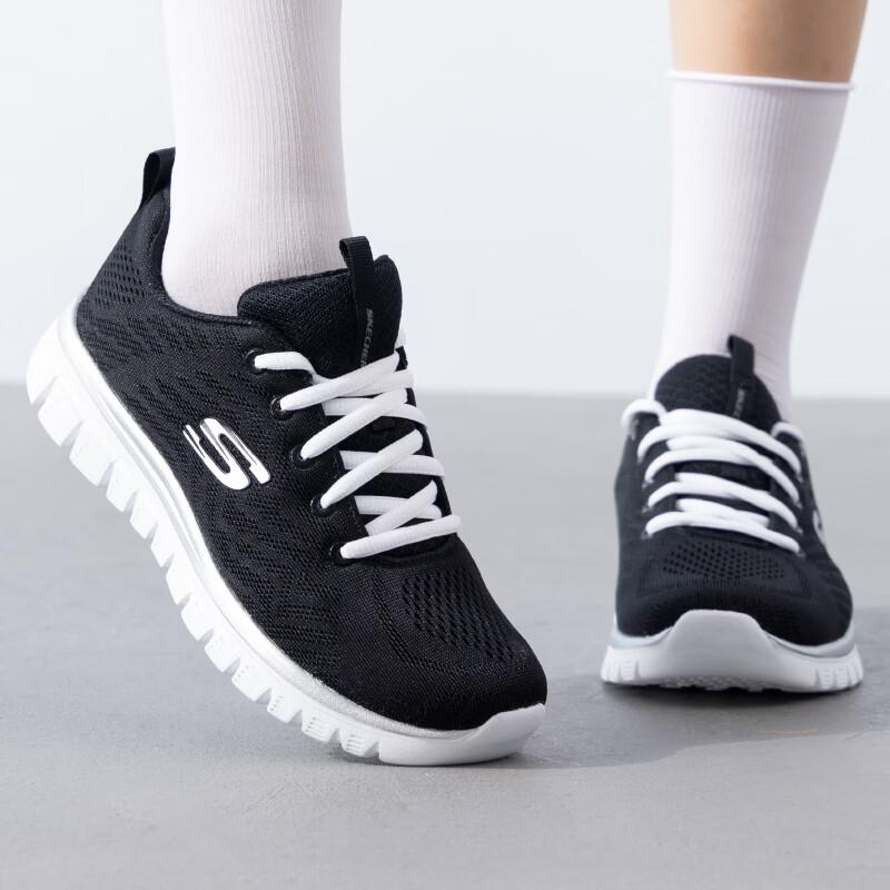 Skechers Women s Athletic Shoes 12615-BKW 38.5