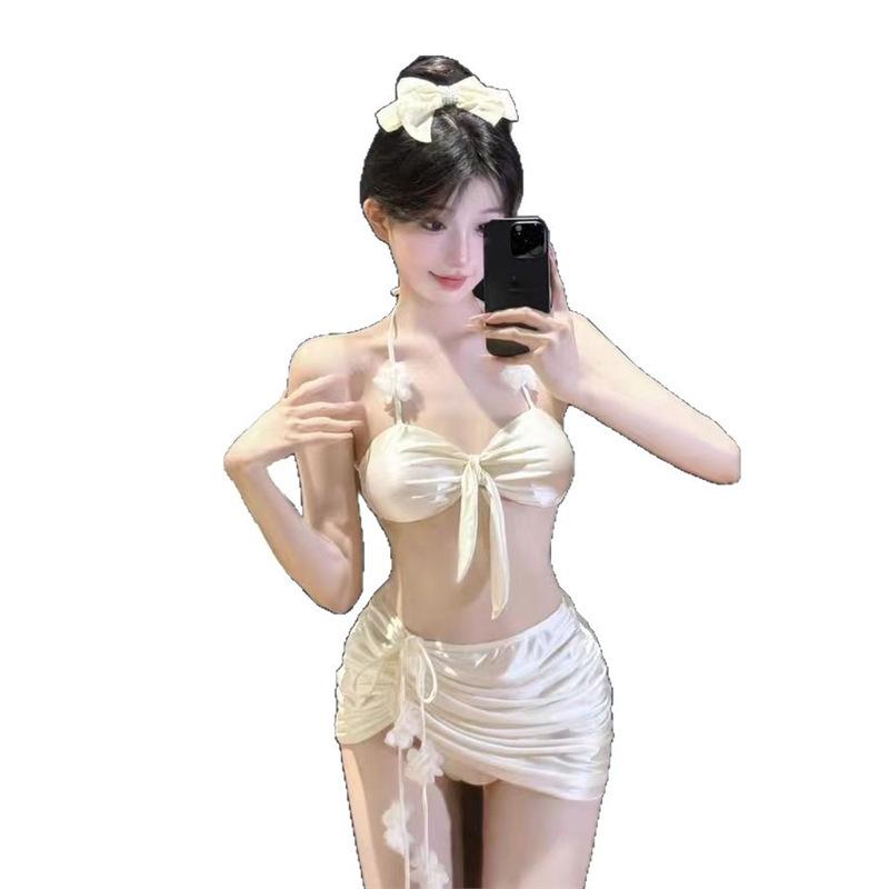 Super fairy premium split skirt three-dimensional flower bikini three-piece swimsuit sexy pure desire wind small breasts gather