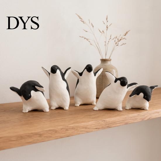 Unique Birthday Gifts Cute Penguin Figurine, Nordic Style Small Animal Statue, Whimsical Desk Decorations Shelf Tabletop Decor Ornament, Gift