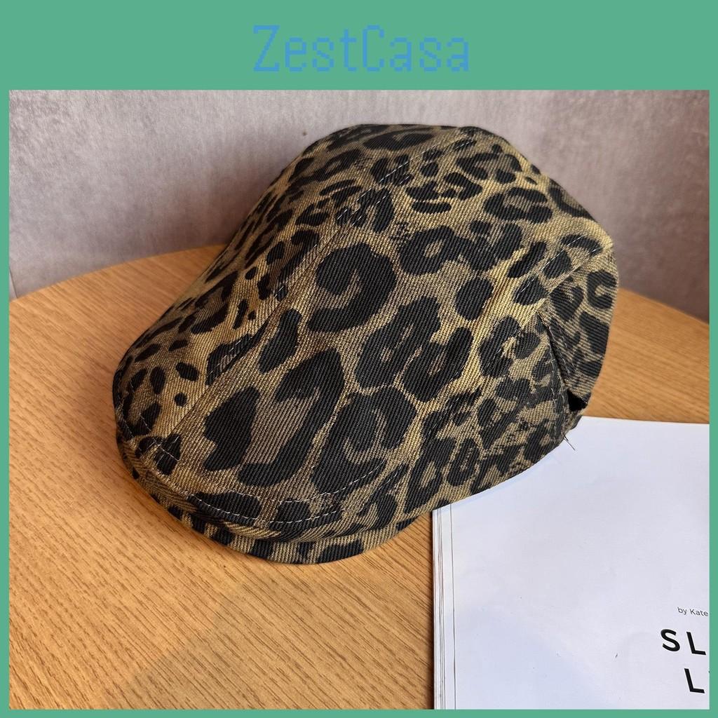 Trendy Retro Leopard Print Flat Cap Windproof Warm Travel Features Casual Looks