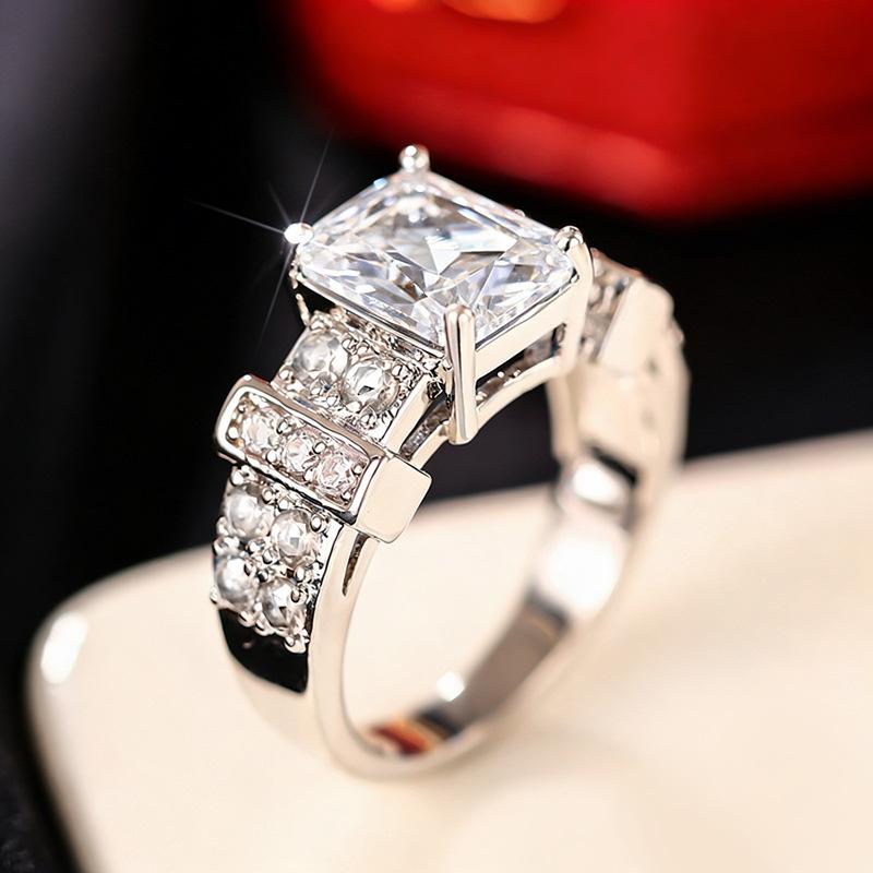 European and American New Square Micro Inlaid Ring, Women's Palace Style High-end Four Claw Inlaid Quadrilateral Zircon