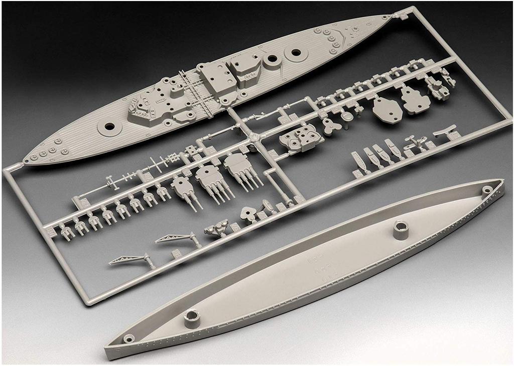 German Revell Royal Navy HMS King George V Plastic Model 05161 1/1200