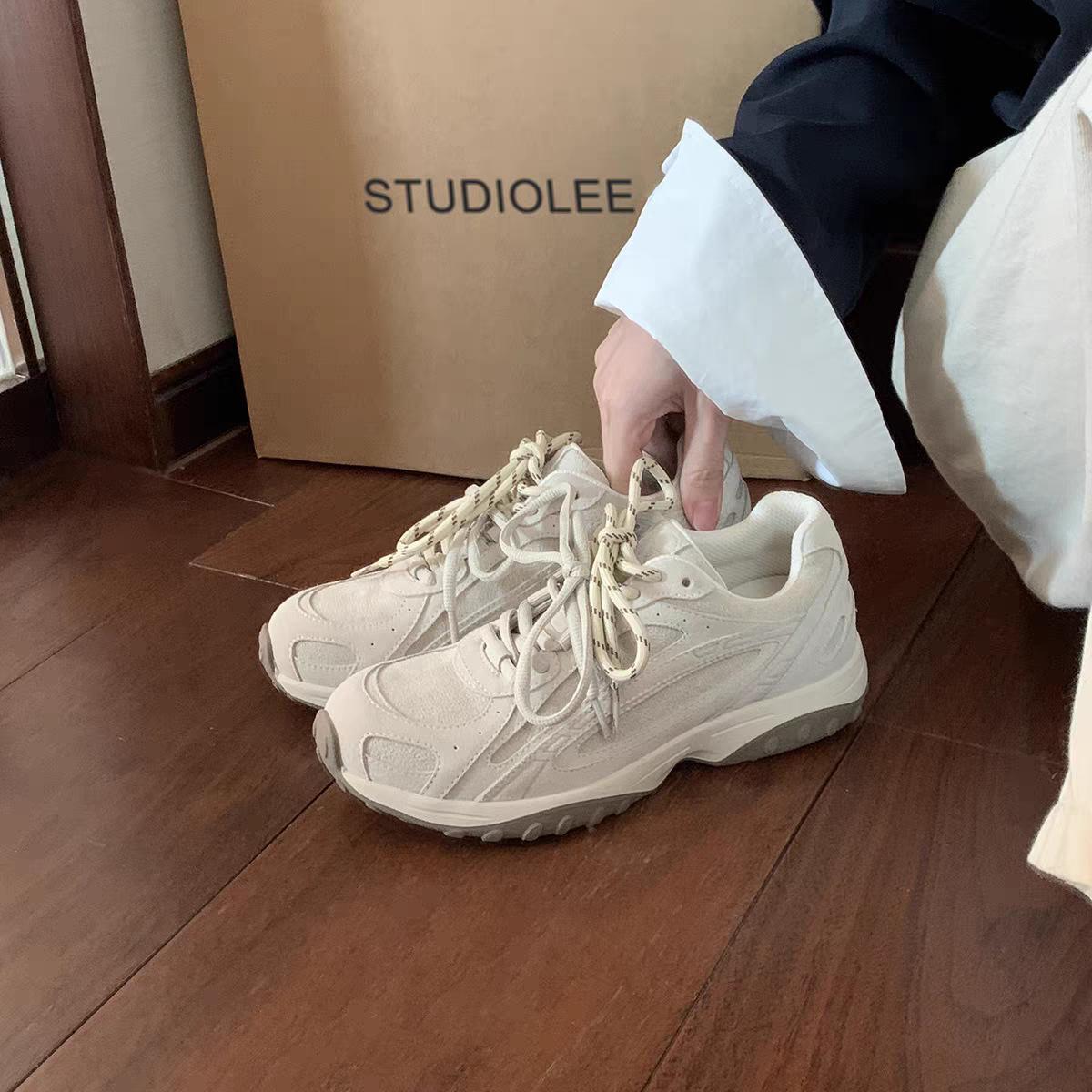 

Height increase, contrasting colors, height increase in pair of shoelaces, casual sports shoes for women 40