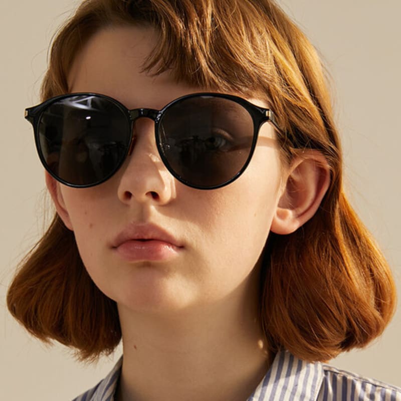 

One Brilliant Iris-OB0106-Black FREE