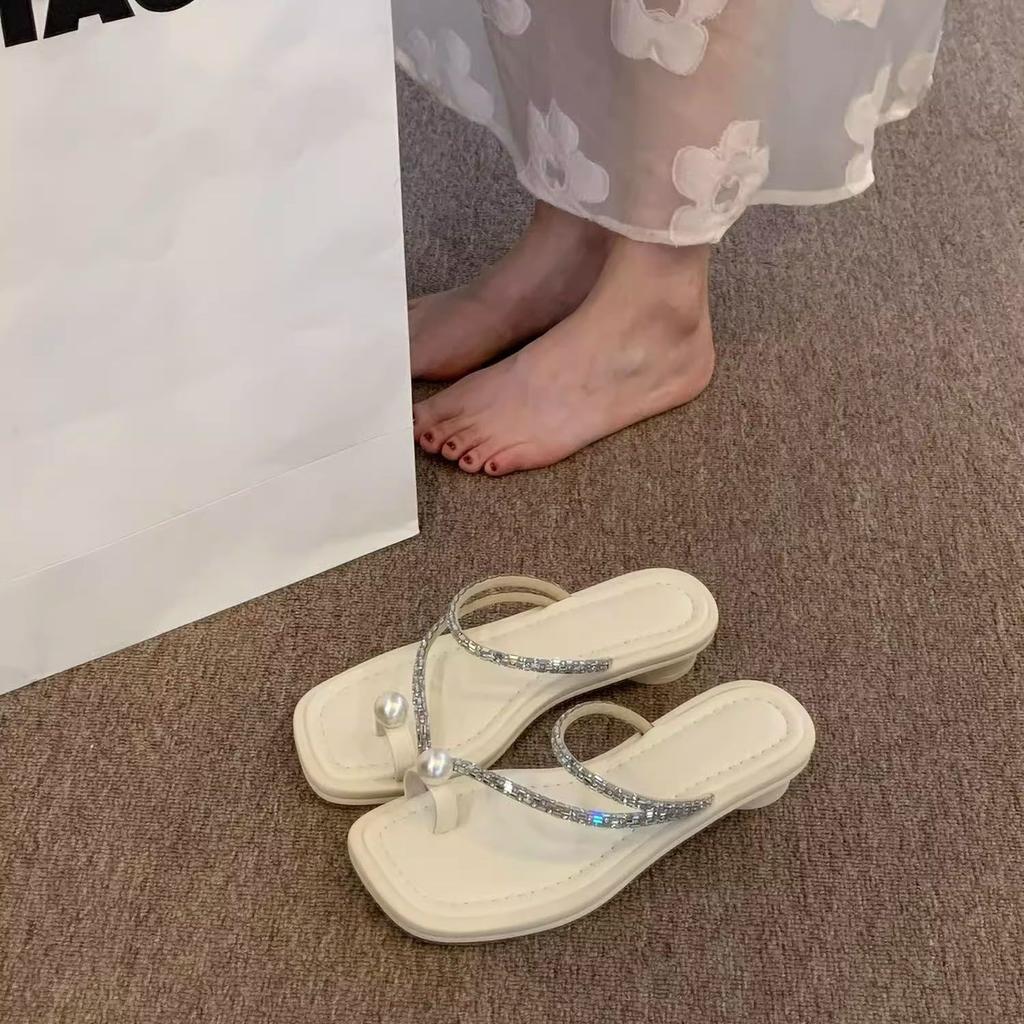 Flat Bottom Set of Toe Slippers for Women To Wear Summer New Casual Daily Vacation Style Pearl Rhinestone Cool Slippers
