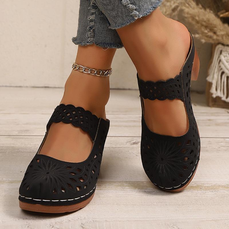 Summer new large size women's sandals retro thick heel slippers large size hollow slope heel cool slippers women