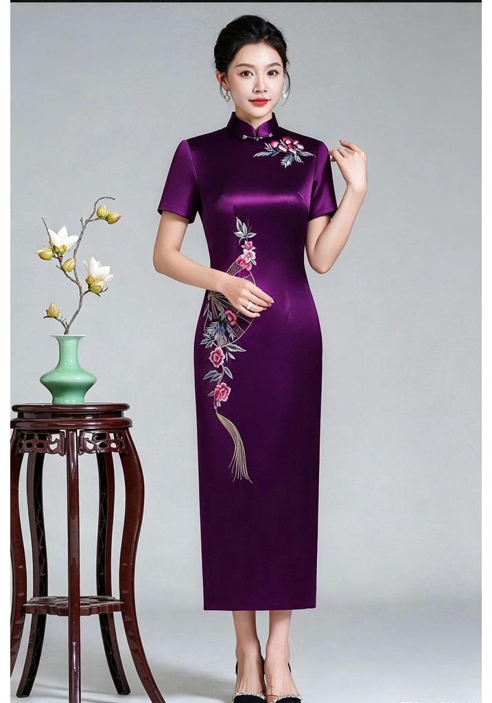 Spring Chinese Style Acetate Satin Embroidered Long Cheongsam for Mother of the Bride/Groom