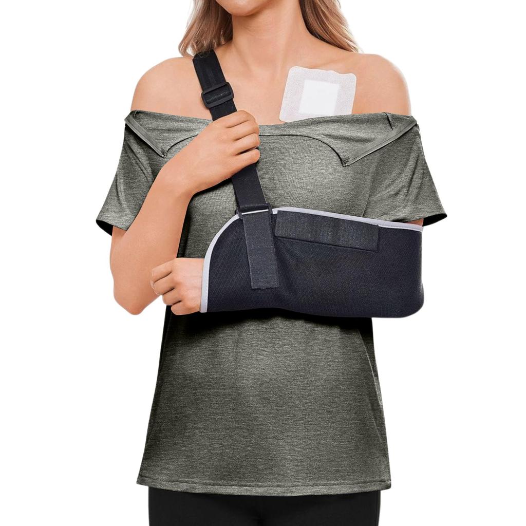 Camicia Colorata Manica Corta Post-operatoria da Donna con Zip sulla Spalla e Chiusura Laterale.