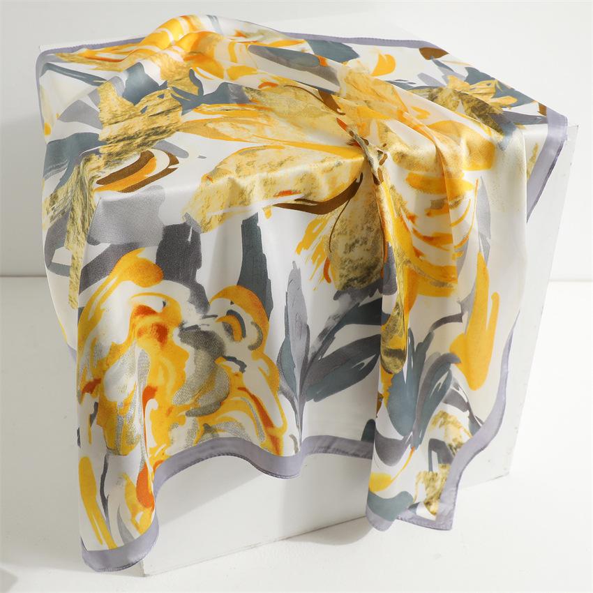 National Style Ink Painting Silk Scarf Sunscreen Shawl Carp Playing Water Women's Scarf Simulation Silk 71cm Square Scarf Professional Scarf New