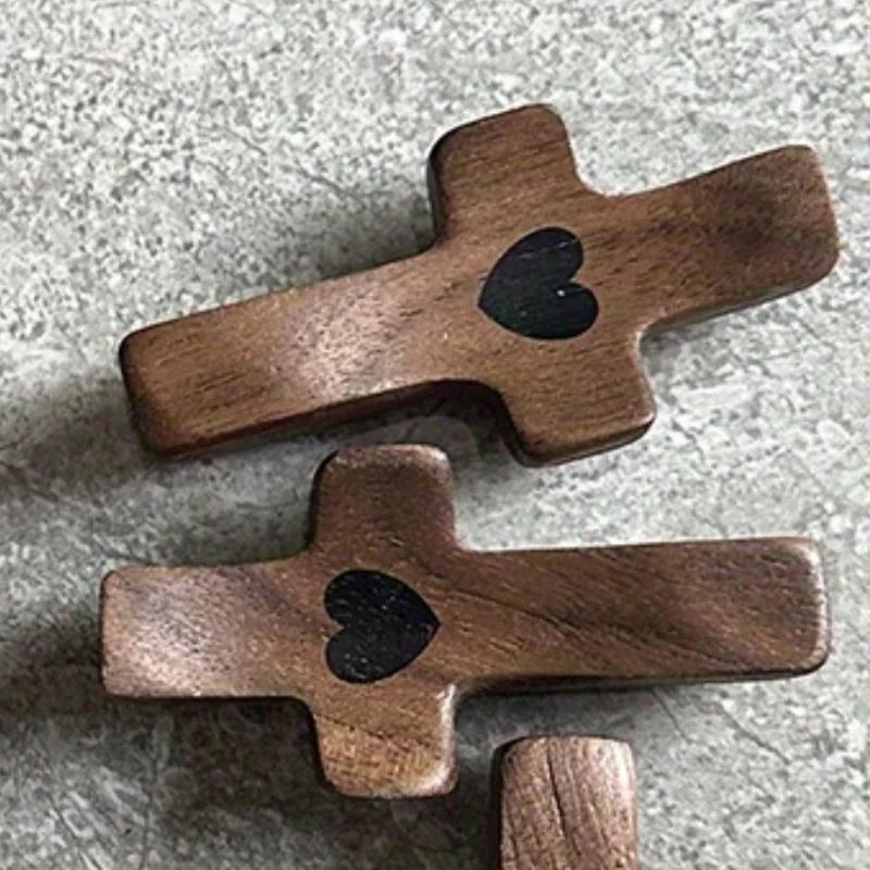 Handheld Olive Wood Clinging Cross From Elegant Wooden Cross Decor - Versatile Spiritual Symbol for Home & Office, Perfect Gift