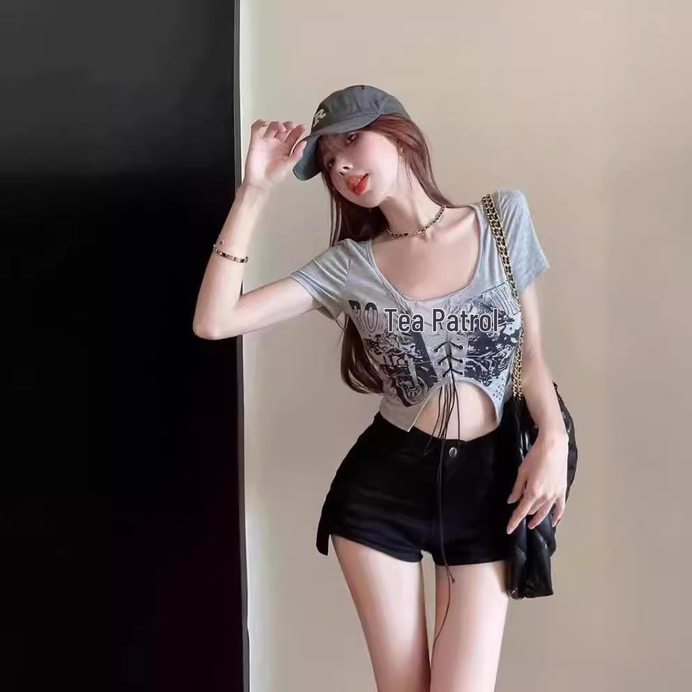 American Retro Hot Girl Off-Shoulder Crop Top - Sexy, Short-Sleeved, Tight-Fit for Summer