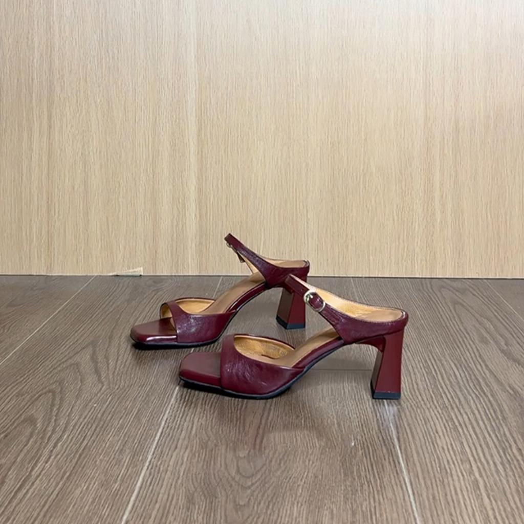 Retro Simple Red Square Head with Slippers Women's Open-toed Square Head High-heeled Temperament Sandals