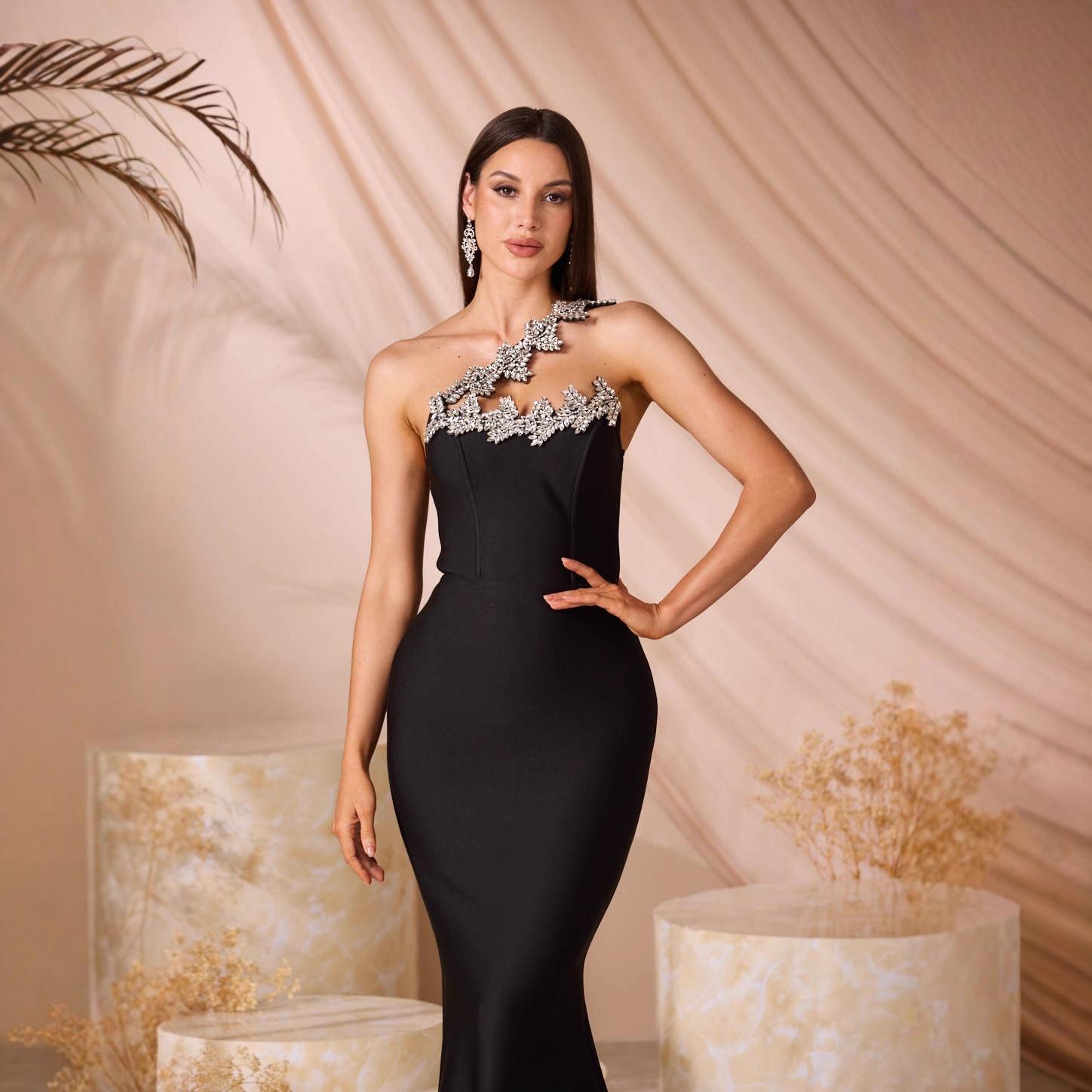 New high-end black one-shoulder diamond-studded long