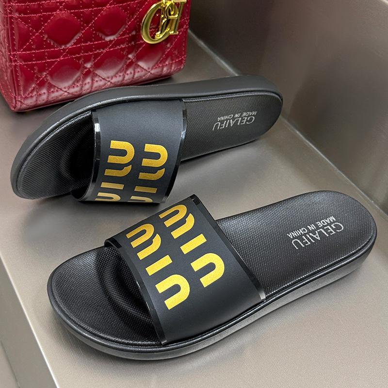 

Flat bottom one-word drag shoes women s shoes new summer wear small sandals beach sandals 36