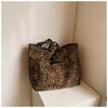 Retro Large Capacity Leopard Print Canvas Bag Commuting Women's Bag Lazy Style Shoulder Bag