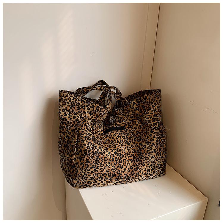 Retro Large Capacity Leopard Print Canvas Bag Commuting Women's Bag Lazy Style Shoulder Bag