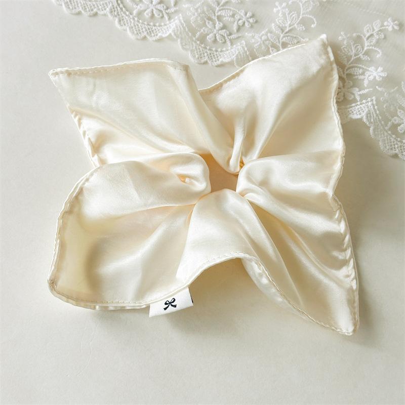 

Summer Satin Square Scarf with Large Intestine-shaped Hairpin for Women, New Style Square Windmill Hair Tie, Thick Intestine-shaped Hair String бежевый