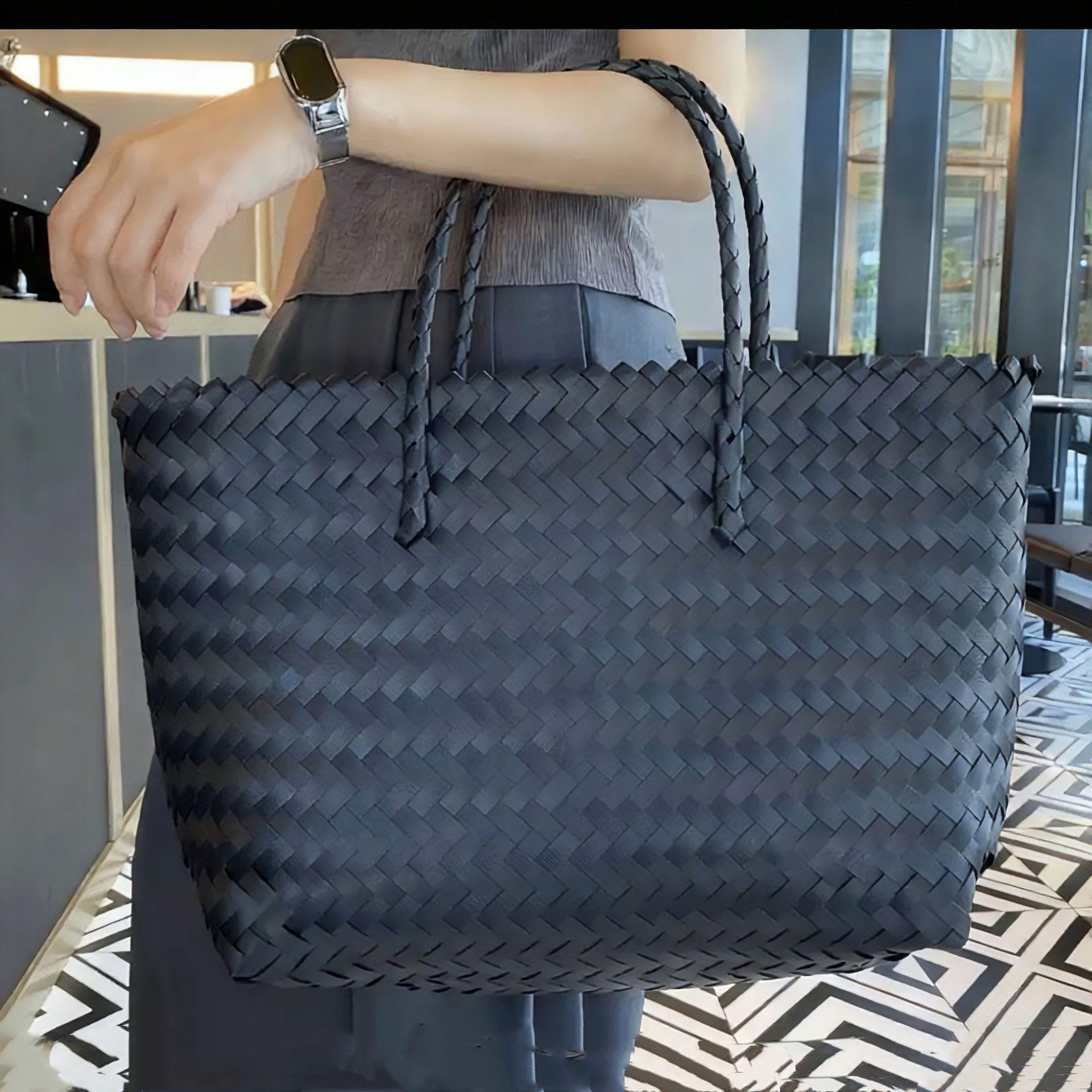 Большая плетёная модная сумка-тоут: Универсальная ручная пластиковая пляжная сумка для женщин чёрный