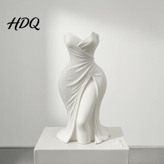 Artistic Human Body Vase Elegant Dress Shaped 3D Printed Vase Modern Minimalist Sculpture for Paintbrush Holder Stand Home Decor Dressing