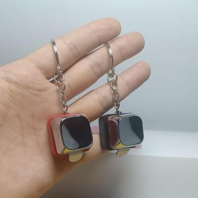 Electric Shock Electric Keyboard Keychain Street Trick Novelty Item Clicker Shocking Handshake Trick Fidget Keychain Halloween