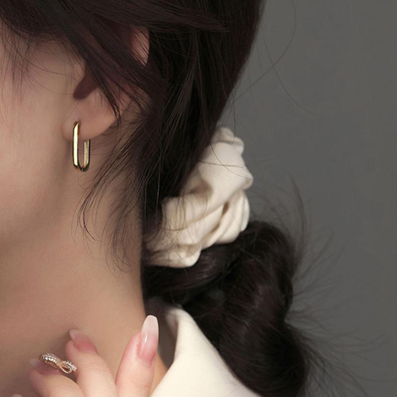 Hot Sale 925 Sterling Silver Geometric Square Hoop Earrings Simple Exquisite Sexy Jewelry Gift with Tempered Beauty