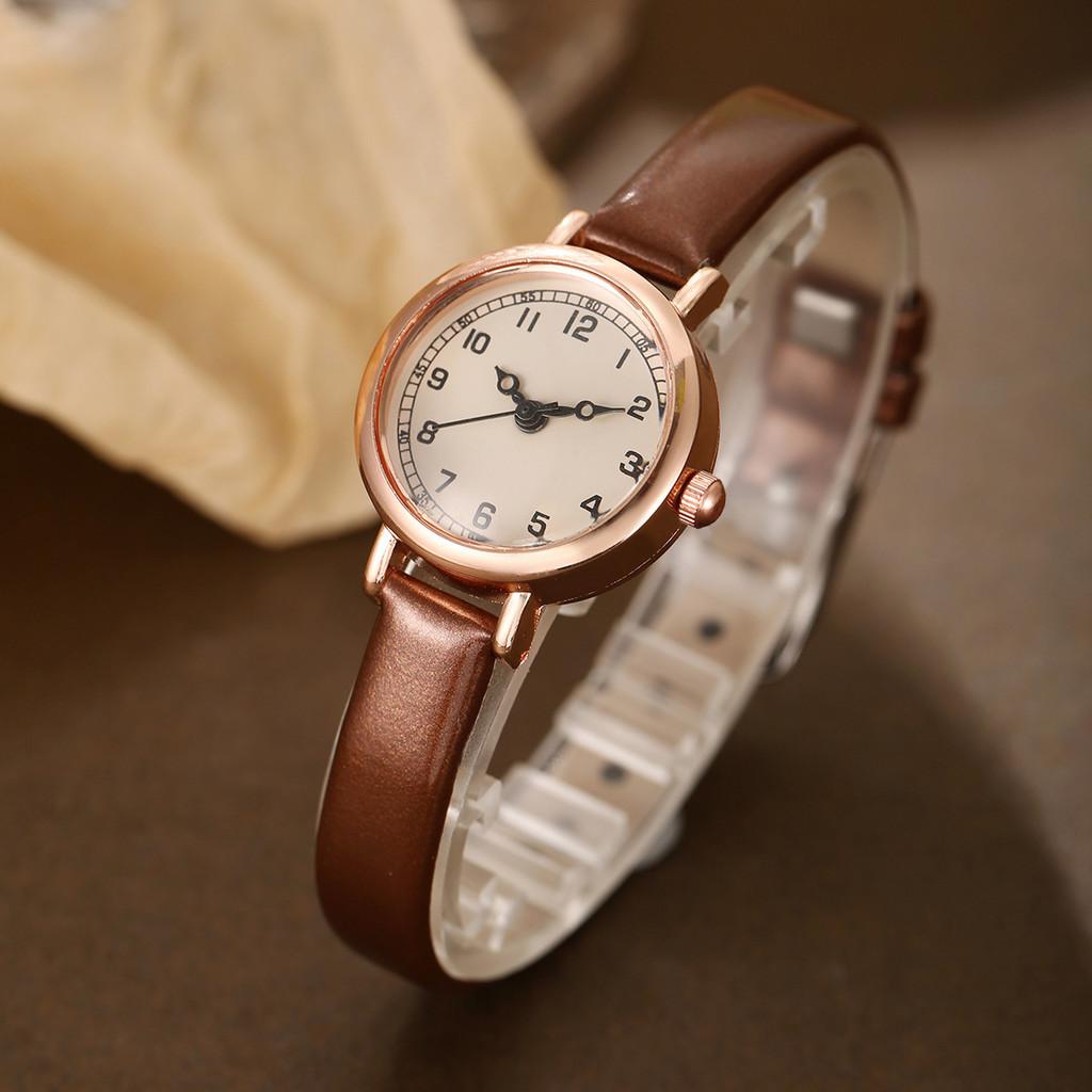 Minimalist Quartz Watch For Women With Leather Strap And Round Dial For Casual Daily Wear