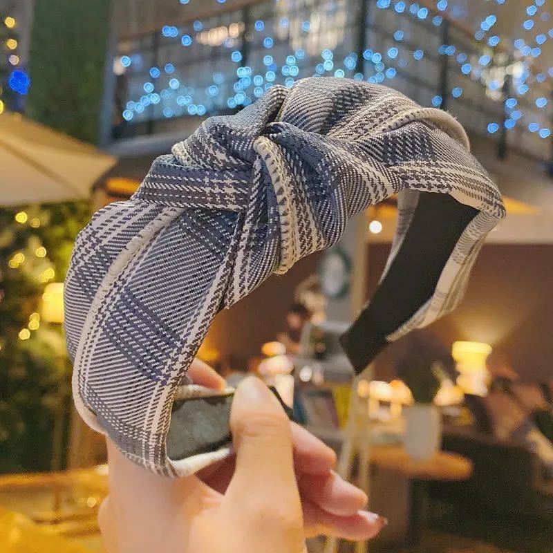 

Корейская минималистская повязка на голову для мытья лица с заколками для волос, универсальная для девочек-подростков, выходящих на улицу, противоскользящая и широкая повязка на голову для сжатия волос