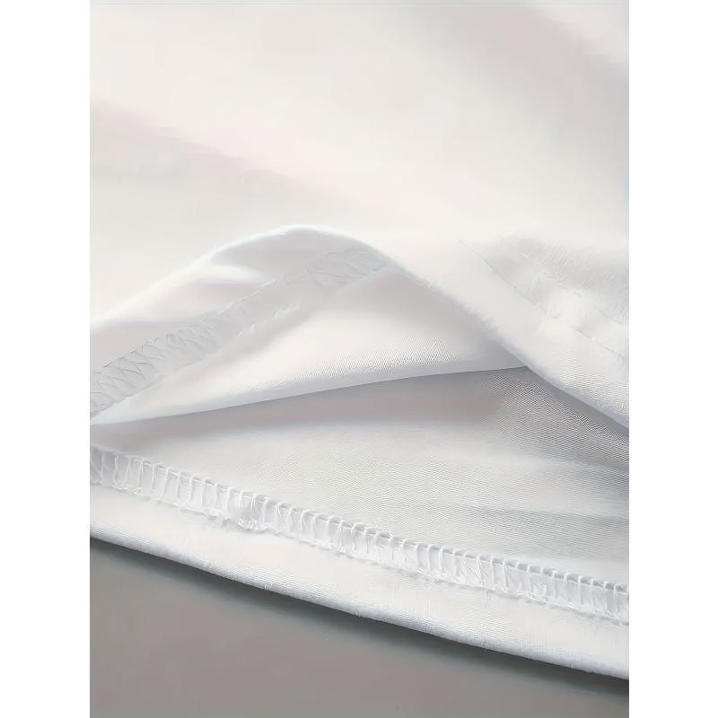 European Size Women Plus Size T-Shirt | White Senior Mom Class of 2026 Leopard Heart Print for Graduation Celebration | Casual Crew Neck