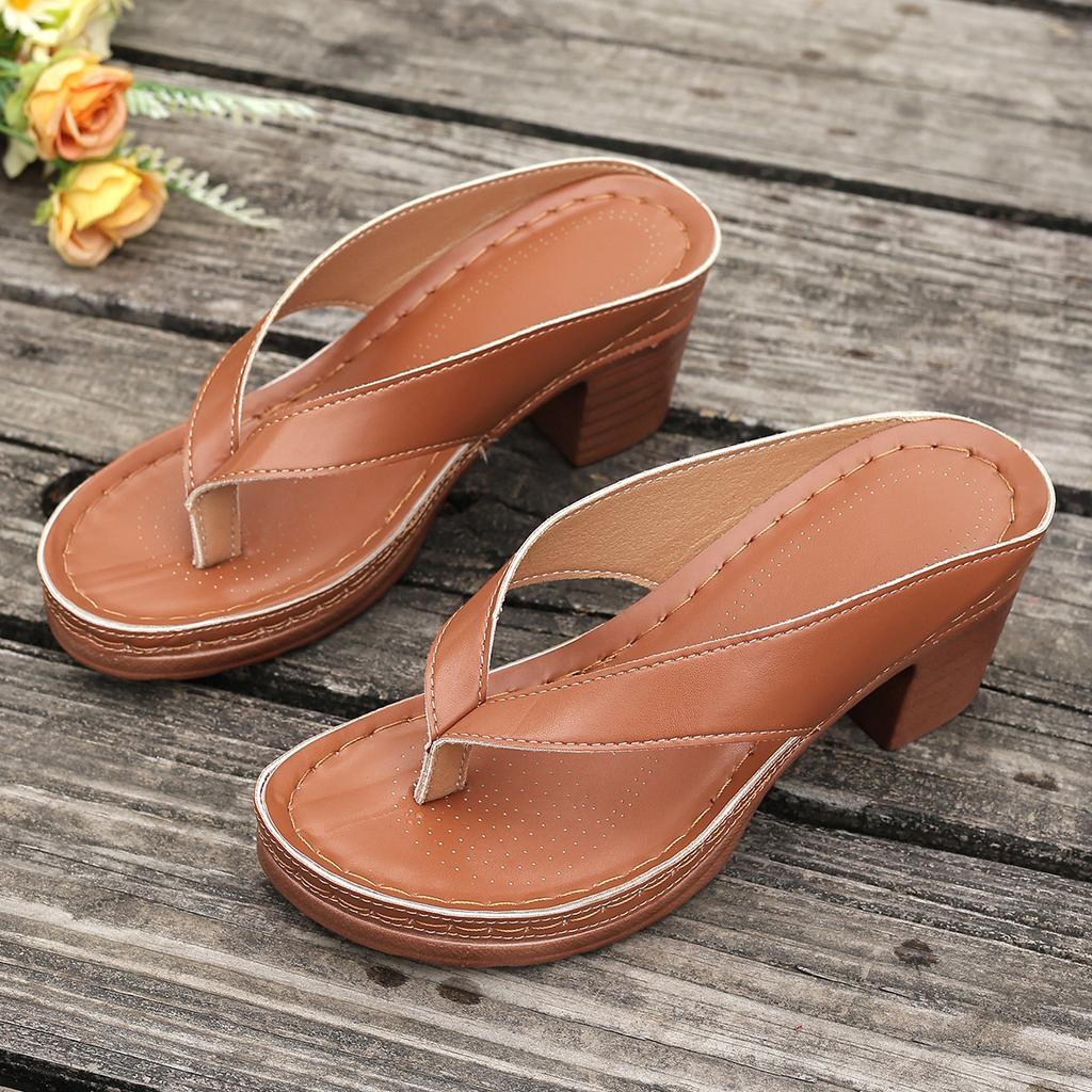 Summer new European and American large size pinch foot thick high heel cool slippers beach sandals